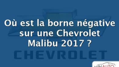 Où est la borne négative sur une Chevrolet Malibu 2017 ?